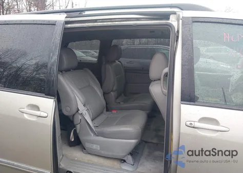 2009 Toyota Sienna Limited z USA, uszkodzony, nr VIN 5TDBK22CX9S025066